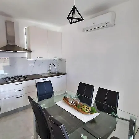 Apartment Zorica *