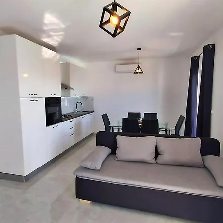 Apartment Zorica *